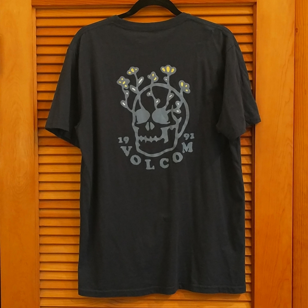 Volcom graphic tee